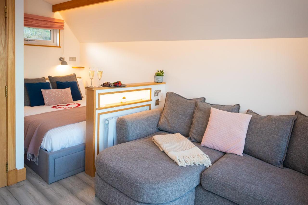 Bonnie Barns - Adults Only Luxury Lodges With Hot Tubs Лусс Экстерьер фото
